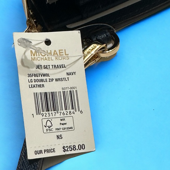 Michael Kors Jet Set Travel LG Double Zip Saffiano Leather Wristlet in Navy - Picture 11 of 11
